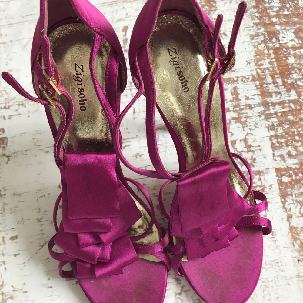 Size9.5 Zigi Soho heels fushia. Worn 3x